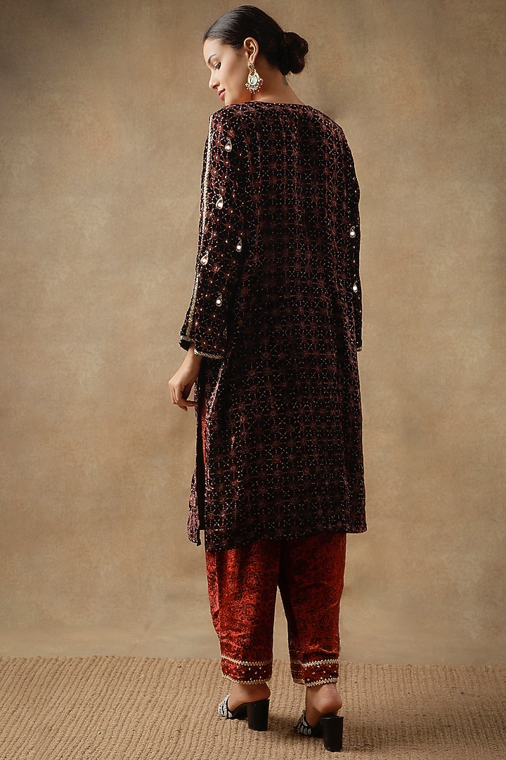 Black Velvet Resham Embroidered & Block Printed Kurta Set by Sheeshakari at Pernia's Pop Up Shop