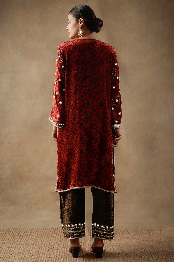 Red Velvet Resham Embroidered & Printed Kurta Set by Sheeshakari at Pernia's Pop Up Shop