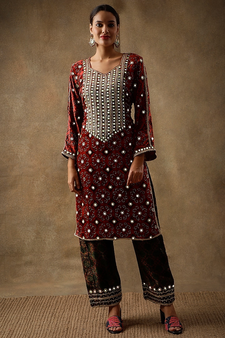 Red Velvet Resham Embroidered & Printed Kurta Set by Sheeshakari at Pernia's Pop Up Shop