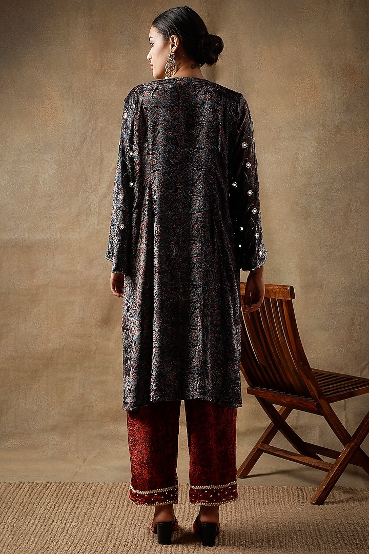 Sapphire Blue Velvet Hand Embroidered & Printed Kurta Set by Sheeshakari at Pernia's Pop Up Shop