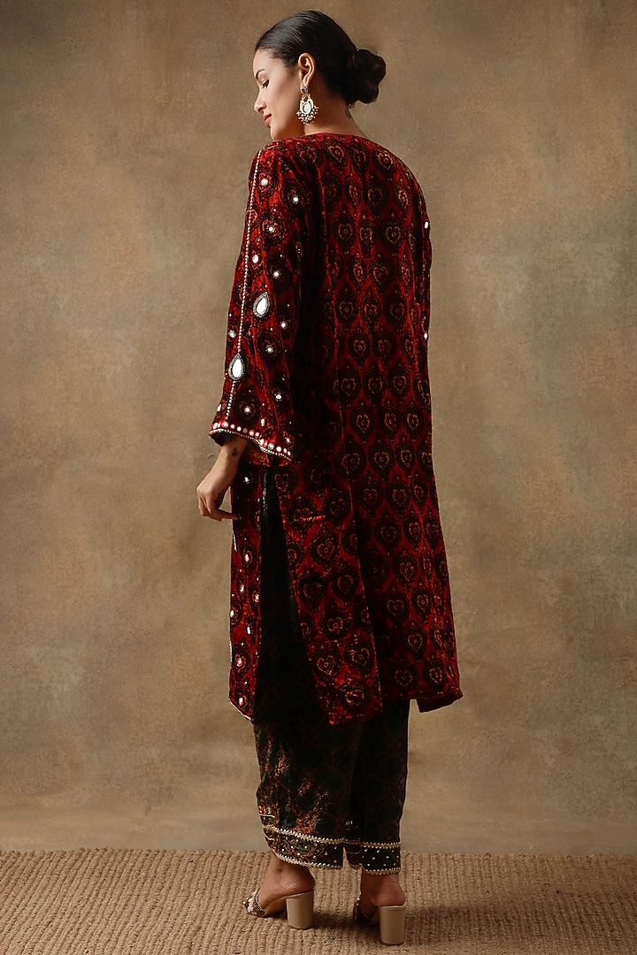 Ruby Red Velvet Resham Embroidered & Printed Kurta Set by Sheeshakari at Pernia's Pop Up Shop