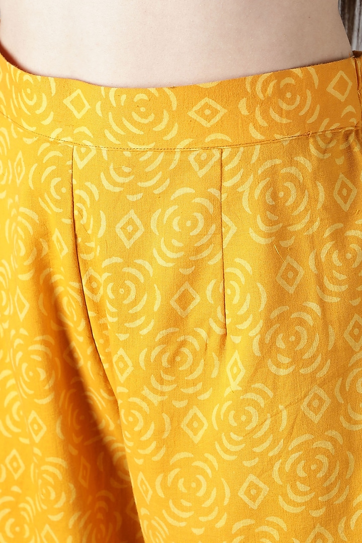 Marigold Yellow Silk & Cotton Printed Kurta Set by Sheeshakari at Pernia's Pop Up Shop