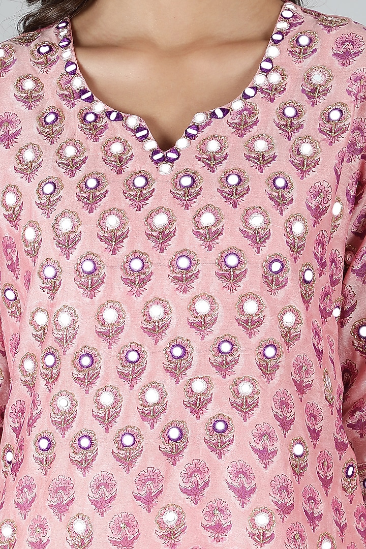 Pink Silk & Cotton Floral Printed Kurta Set by Sheeshakari at Pernia's Pop Up Shop
