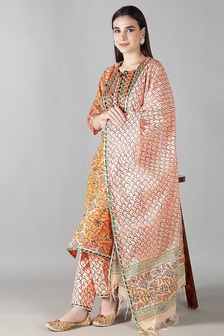Peach Silk & Cotton Floral Printed Kurta Set by Sheeshakari