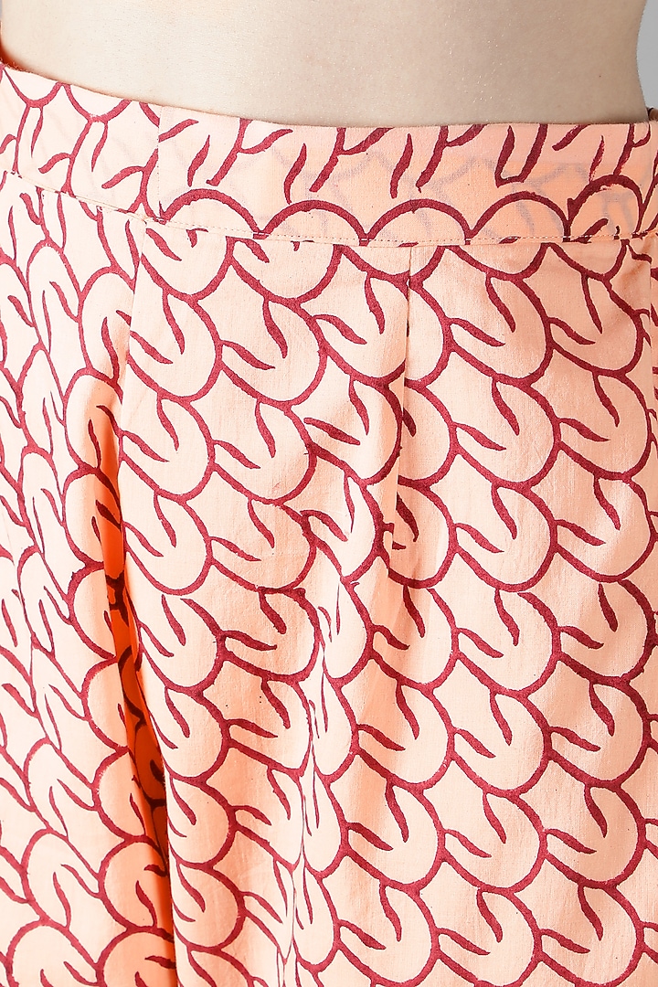 Peach Silk & Cotton Floral Printed Kurta Set by Sheeshakari at Pernia's Pop Up Shop