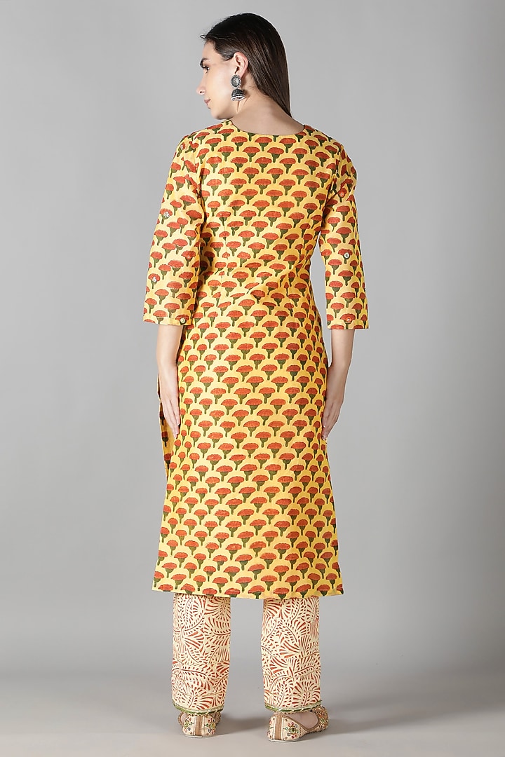 Yellow Silk & Cotton Printed Kurta Set by Sheeshakari at Pernia's Pop Up Shop