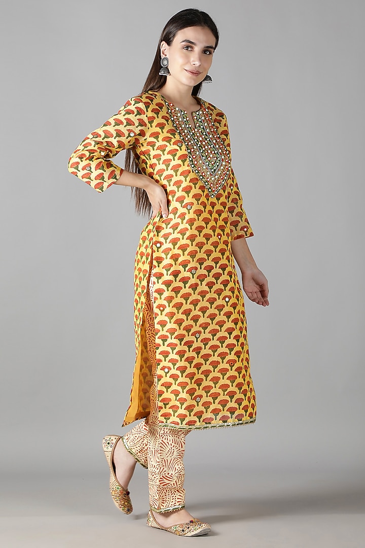 Yellow Silk & Cotton Printed Kurta Set by Sheeshakari at Pernia's Pop Up Shop