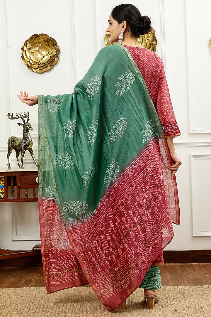 Burgundy Silk Hand Embroidered Kurta Set by Sheeshakari at Pernia's Pop Up Shop