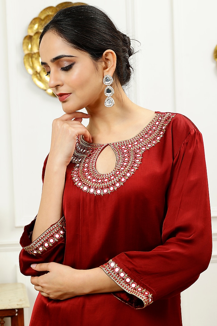 Rust Silk Hand Embroidered Kurta Set by Sheeshakari at Pernia's Pop Up Shop