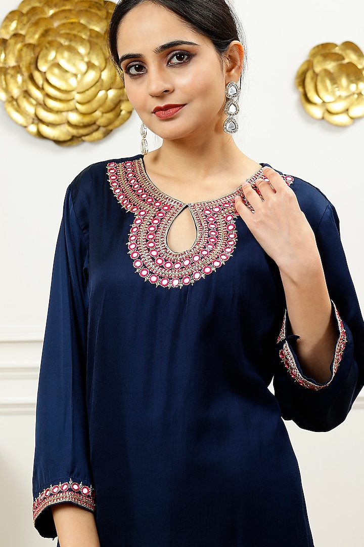 Blue Silk Hand Embroidered Kurta Set by Sheeshakari at Pernia's Pop Up Shop