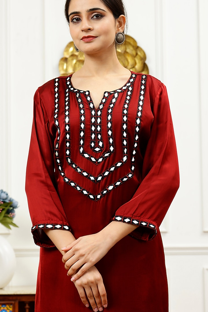 Rust Silk Hand Embroidered Kurta Set by Sheeshakari at Pernia's Pop Up Shop