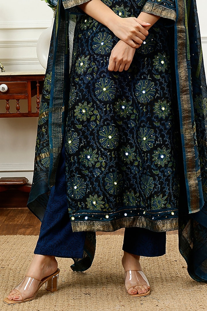 Navy Blue Silk Hand Embroidered Kurta Set by Sheeshakari at Pernia's Pop Up Shop