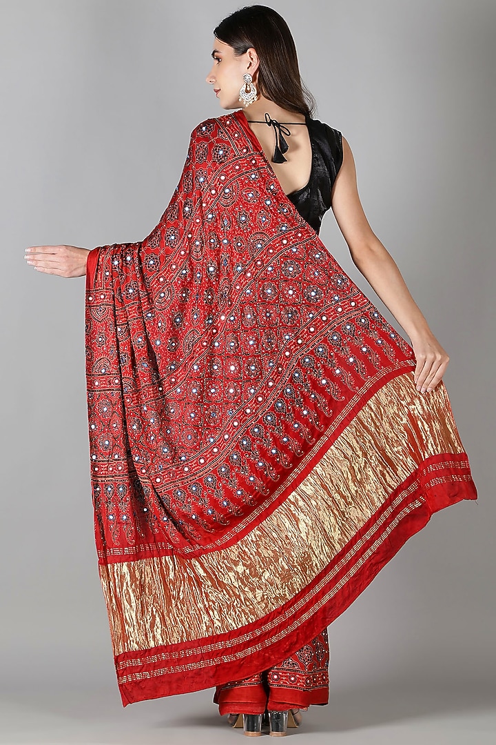 Red Silk Resham Hand Work Reception Saree Set by Sheeshakari at Pernia's Pop Up Shop