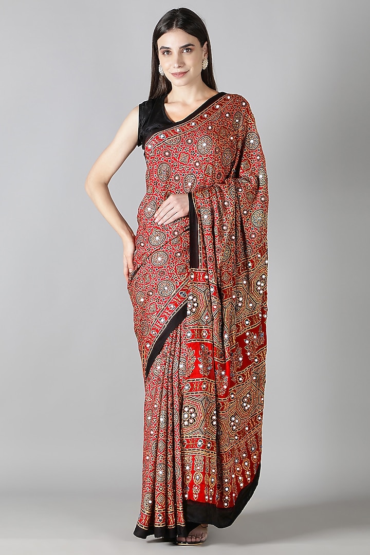 Red Silk Tikki Handwork Reception Saree Set by Sheeshakari at Pernia's Pop Up Shop