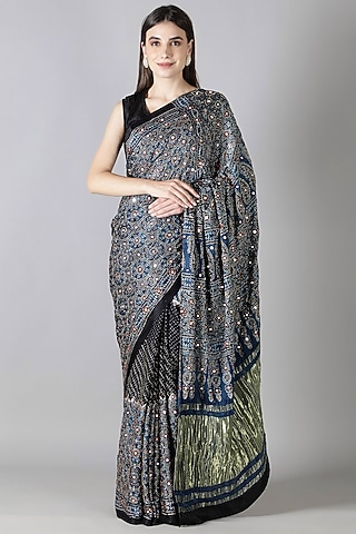 Blue Silk Aari Handwork Saree Set by Sheeshakari