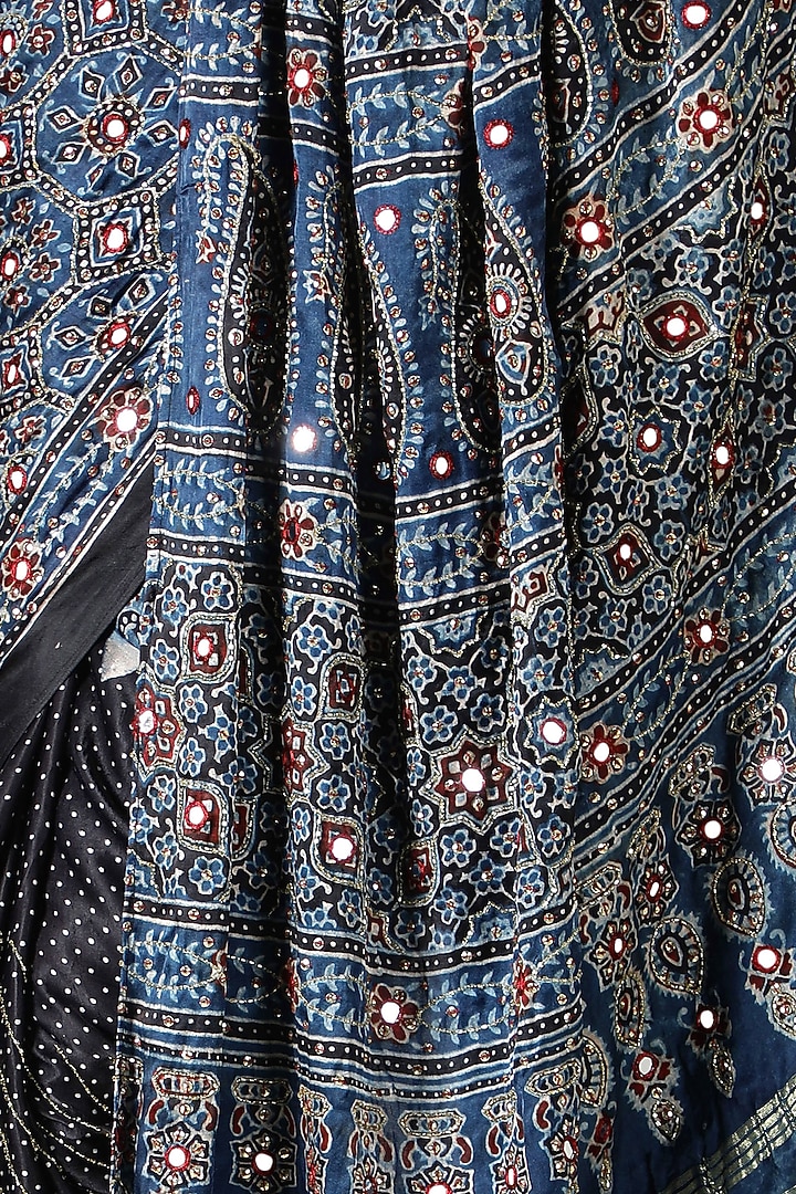 Blue Silk Aari Handwork Reception Saree Set by Sheeshakari at Pernia's Pop Up Shop