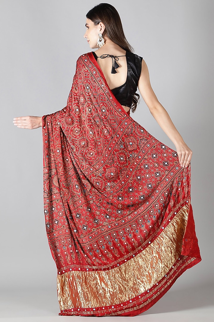 Red Silk Zari Embroidered Reception Saree Set by Sheeshakari at Pernia's Pop Up Shop