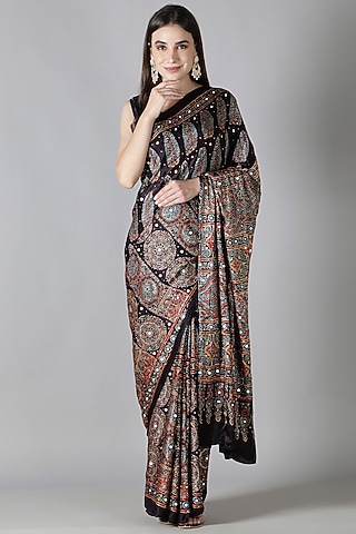 Black Silk Aari Work Saree Set by Sheeshakari