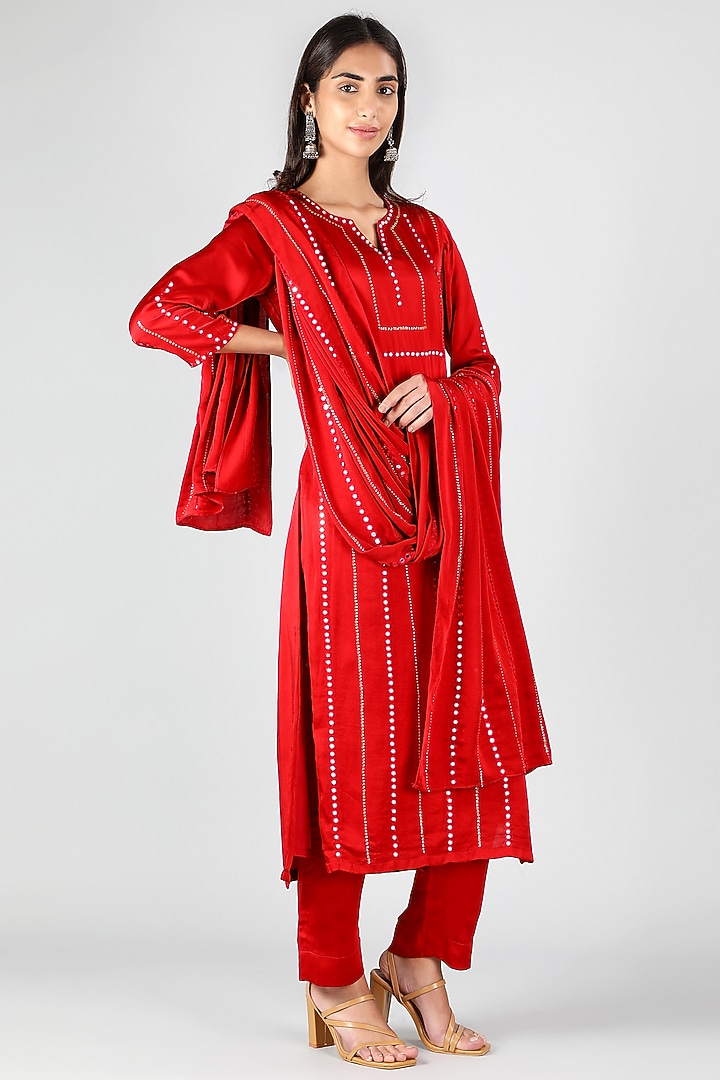 Crimson Red Silk Hand Embroidered Kurta Set by Sheeshakari at Pernia's Pop Up Shop