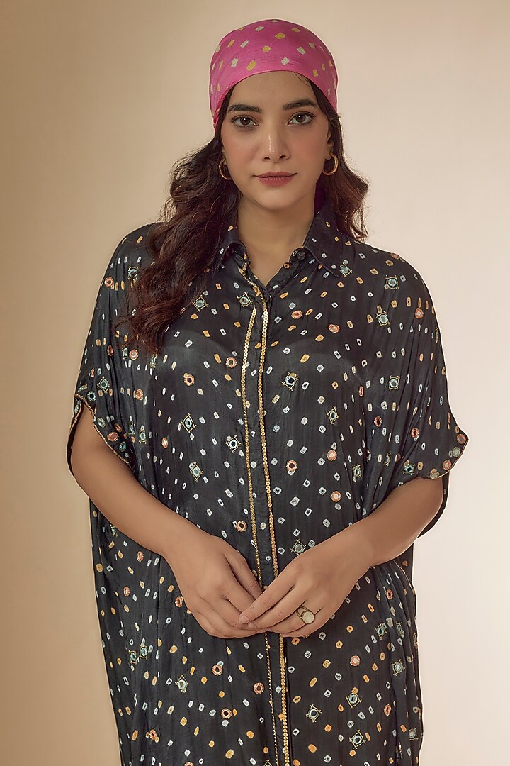 Grey Bandhani Silk Beads & Mirror Hand Embroidered Kaftan Set by Sheeshakari at Pernia's Pop Up Shop