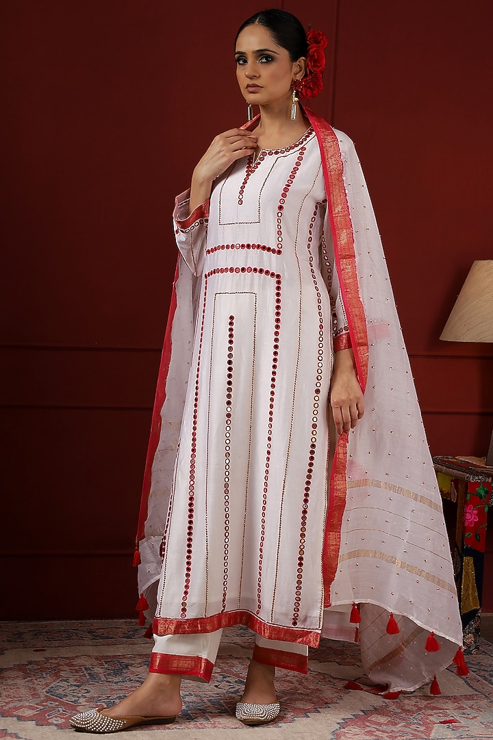 Pearl White & Red Silk Hand Embroidered Kurta Set by Sheeshakari at Pernia's Pop Up Shop