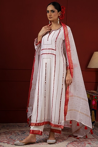 Pearl White & Red Silk Hand Embroidered Kurta Set by Sheeshakari