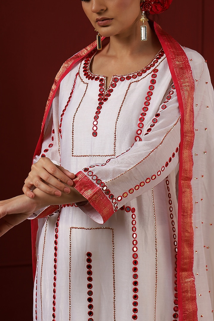 Pearl White & Red Silk Hand Embroidered Kurta Set by Sheeshakari at Pernia's Pop Up Shop