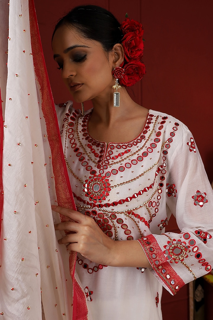White & Red Silk Hand Embroidered Kurta Set by Sheeshakari at Pernia's Pop Up Shop
