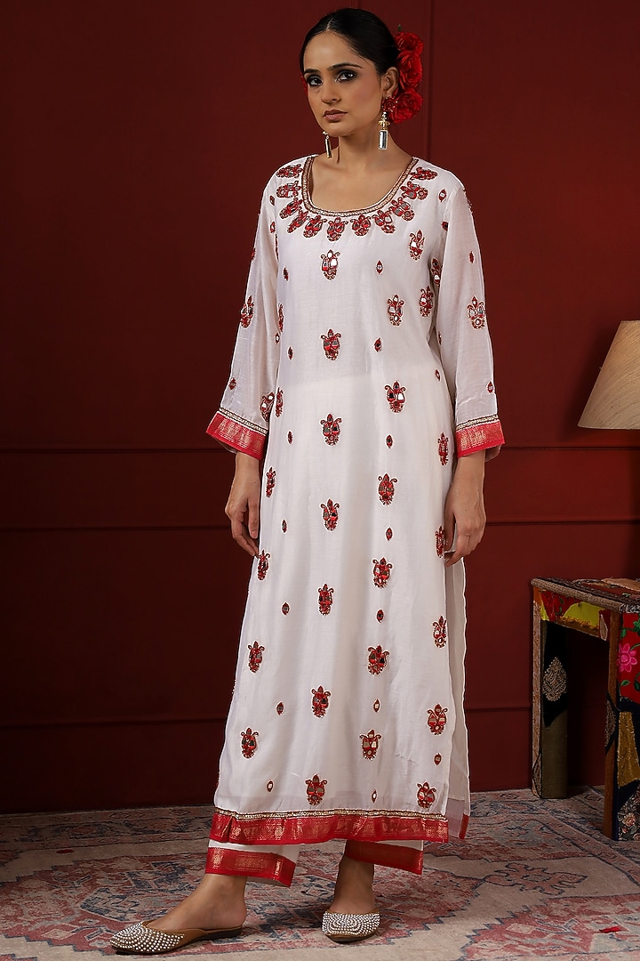 White & Red Silk Hand Embroidered Kurta Set by Sheeshakari at Pernia's Pop Up Shop