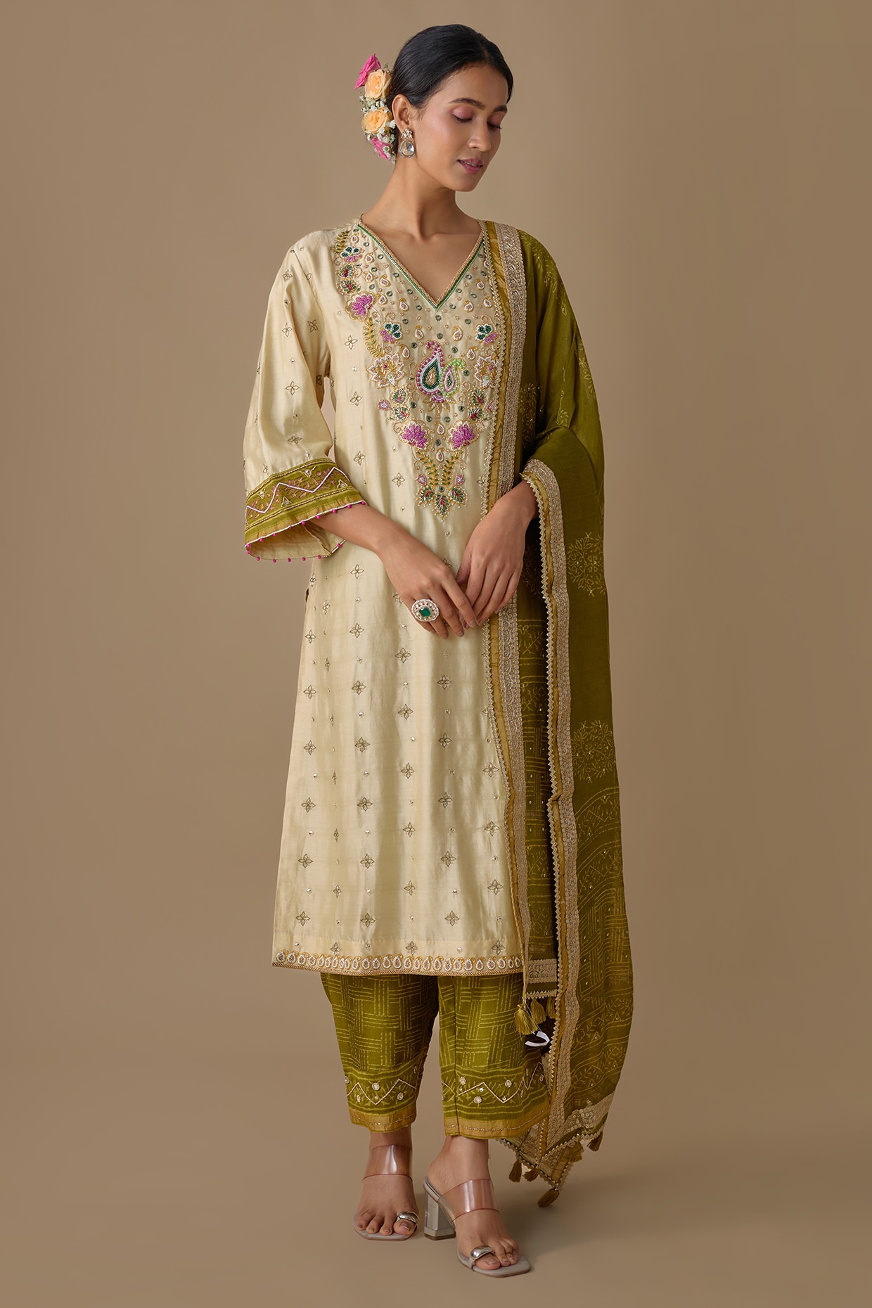 Sheeshakari Green Silk Hand Embroidered Kurta Set