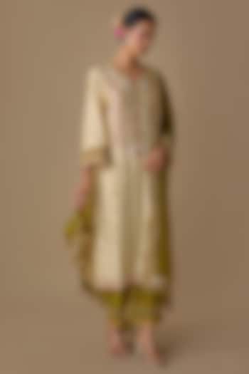 Green Silk Hand Embroidered Kurta Set by Sheeshakari at Pernia's Pop Up Shop
