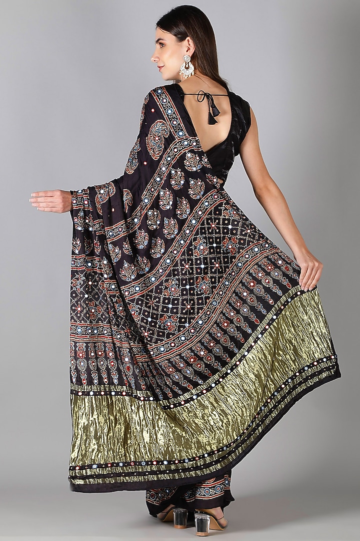 Black Silk Zari Work Reception Saree Set by Sheeshakari at Pernia's Pop Up Shop