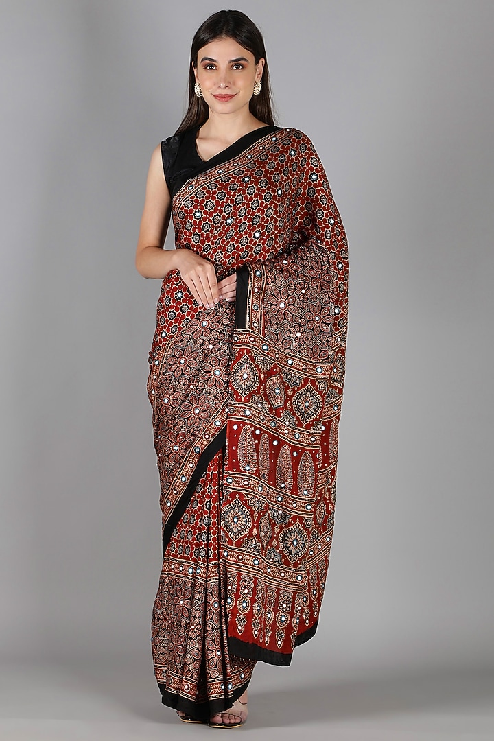 Red Silk Bead Handwork Wedding Saree Set by Sheeshakari at Pernia's Pop Up Shop