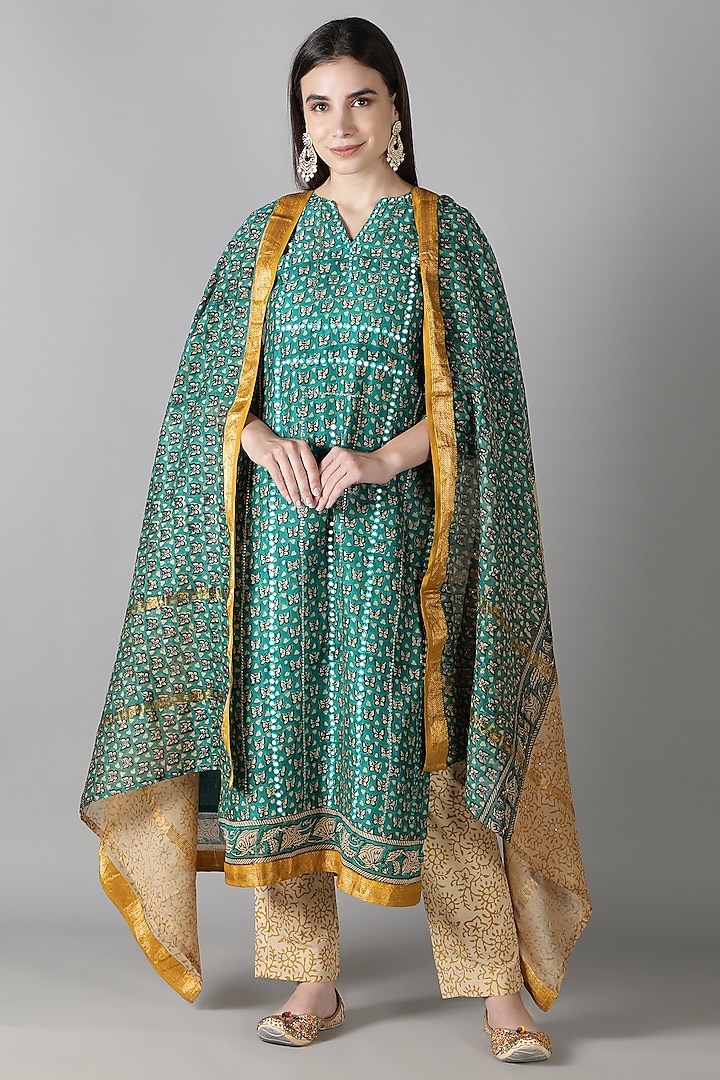 Green Silk Tikki Handwork Kurta Set by Sheeshakari at Pernia's Pop Up Shop