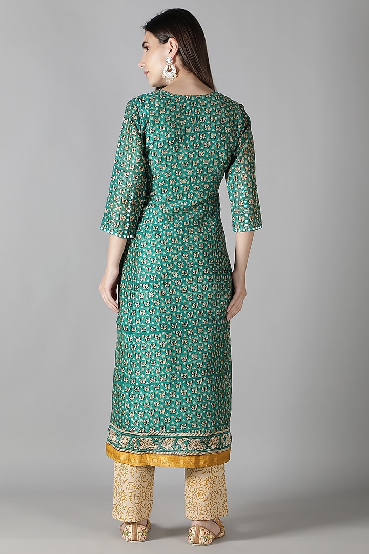 Green Silk Tikki Handwork Kurta Set by Sheeshakari at Pernia's Pop Up Shop