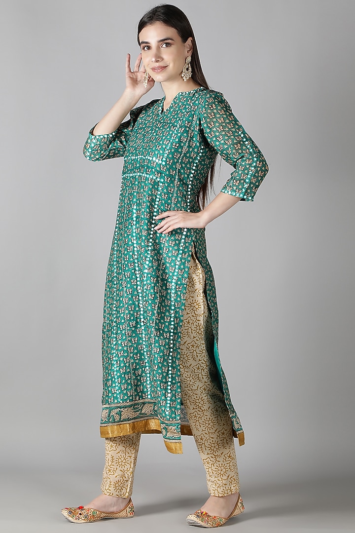 Green Silk Tikki Handwork Kurta Set by Sheeshakari at Pernia's Pop Up Shop