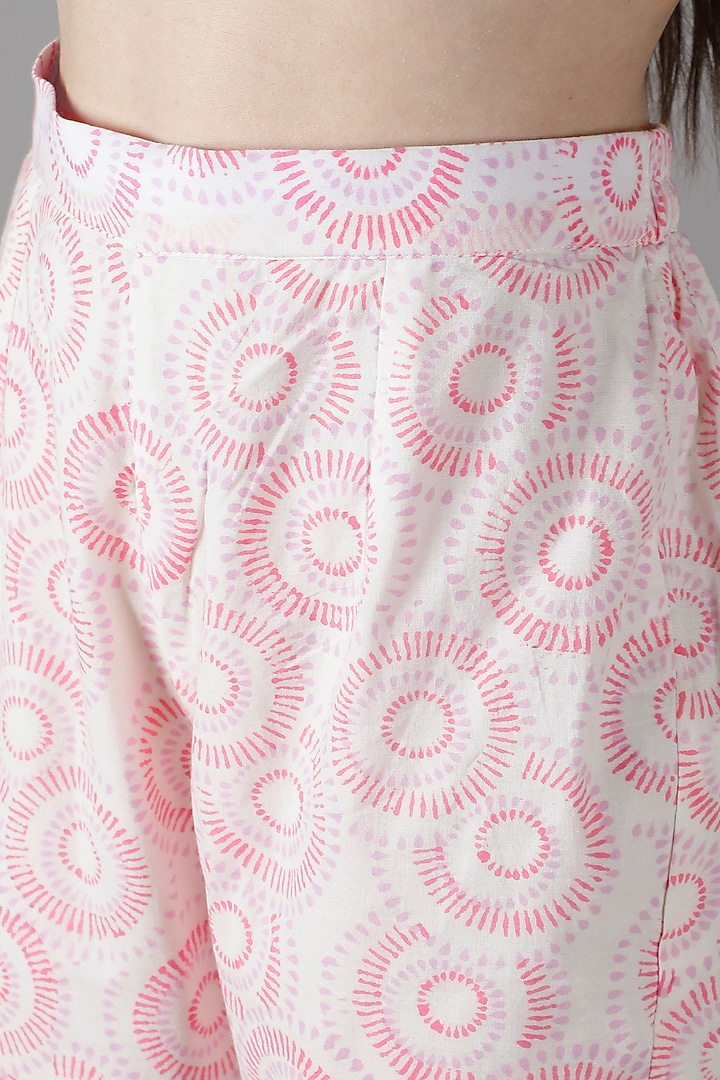 Pink Silk Resham Hand Work Kurta Set by Sheeshakari at Pernia's Pop Up Shop