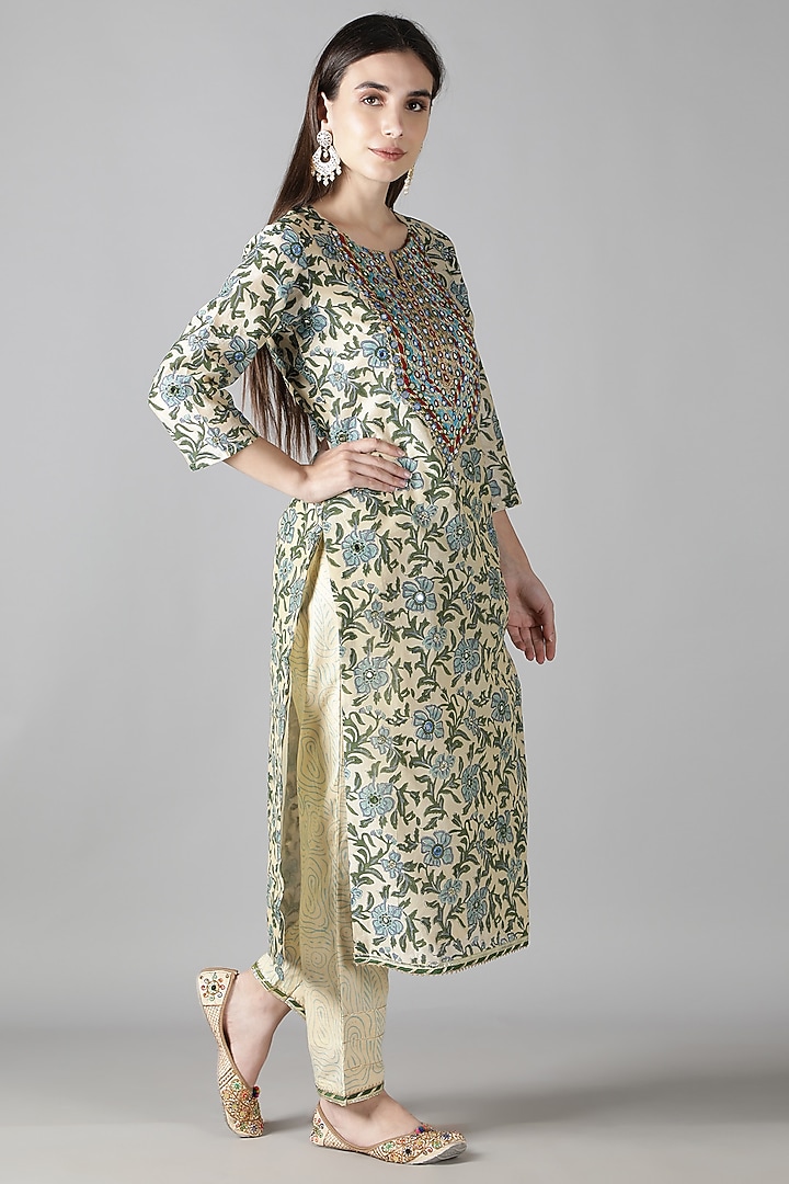 White Silk Gota Patti Handwork Kurta Set by Sheeshakari at Pernia's Pop Up Shop