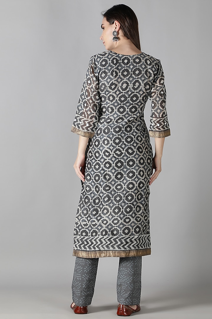 Grey Silk Bead Handwork Kurta Set by Sheeshakari at Pernia's Pop Up Shop