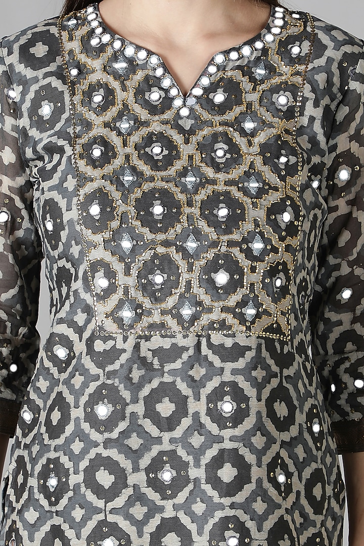 Grey Silk Bead Handwork Kurta Set by Sheeshakari at Pernia's Pop Up Shop