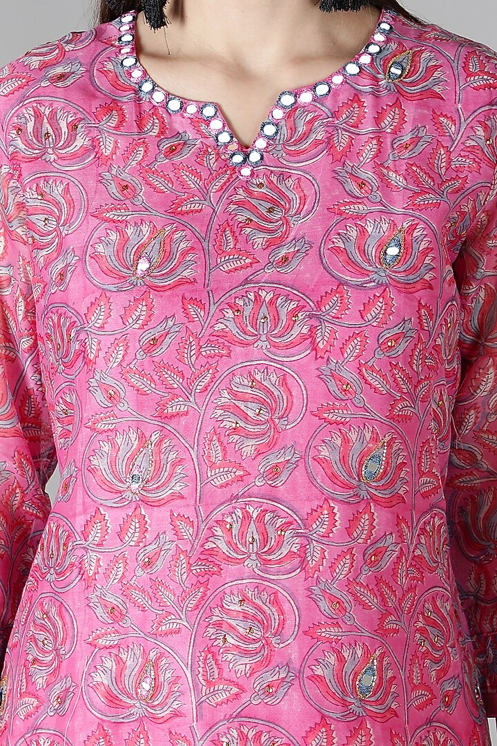 Pink Silk Resham Hand Work Kurta Set by Sheeshakari at Pernia's Pop Up Shop