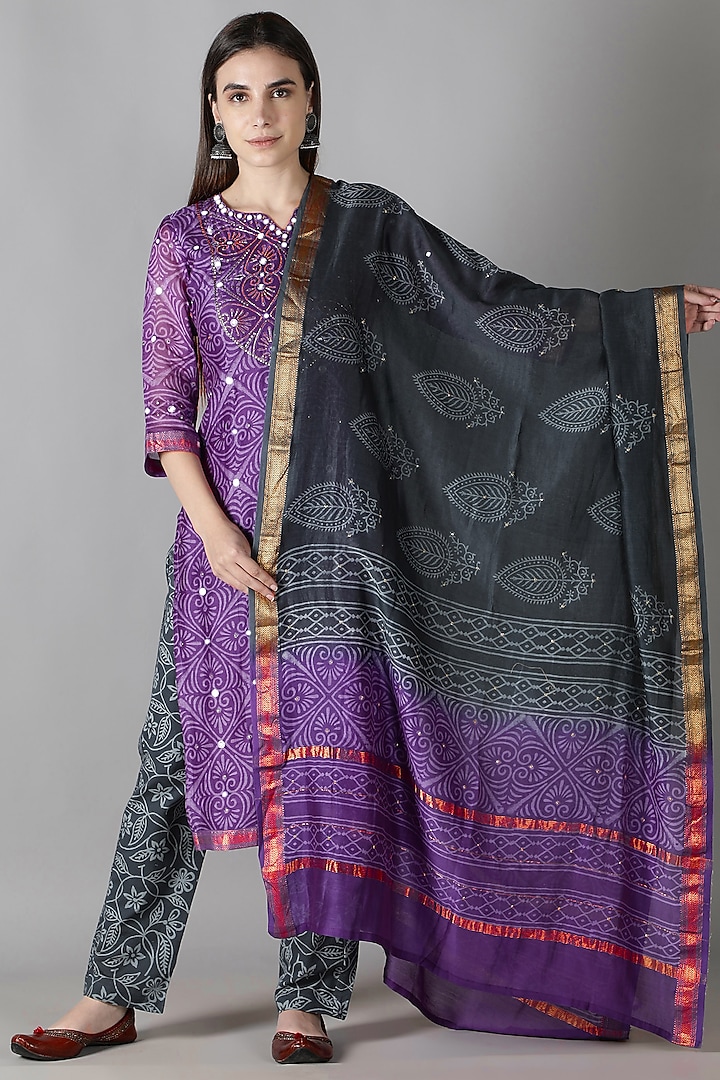 Purple Silk Gota Patti Handwork Kurta Set by Sheeshakari at Pernia's Pop Up Shop