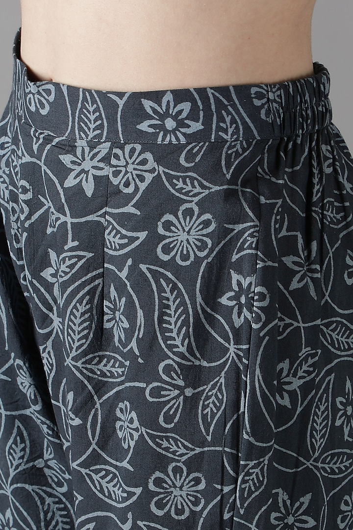 Purple Silk Gota Patti Handwork Kurta Set by Sheeshakari at Pernia's Pop Up Shop