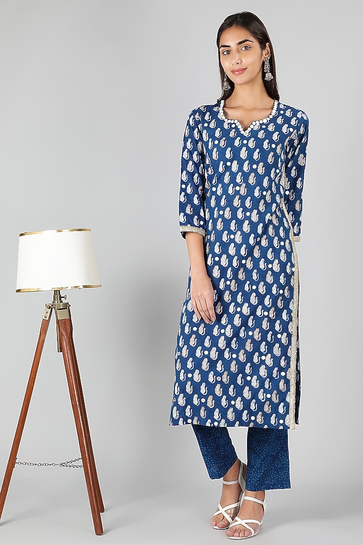 Blue Silk Floral Printed & Bead Work Kurta by Sheeshakari at Pernia's Pop Up Shop