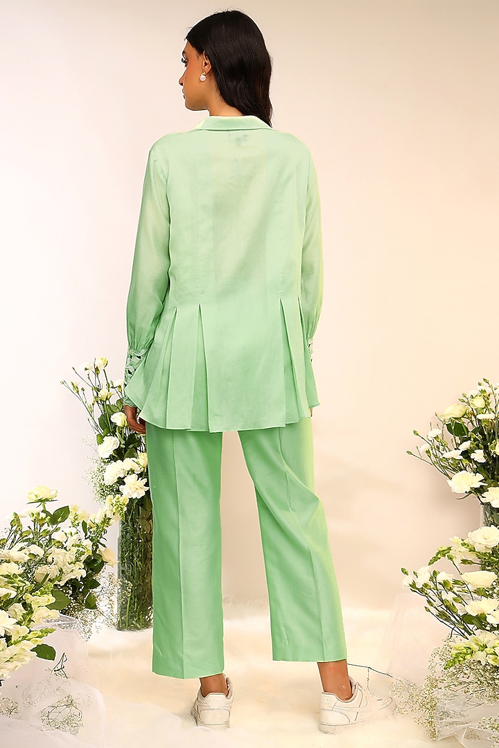 Kiwi Green Chanderi Silk Hand & Machine Embroidered Co-Ord Set by Sakshi Khetterpal at Pernia's Pop Up Shop