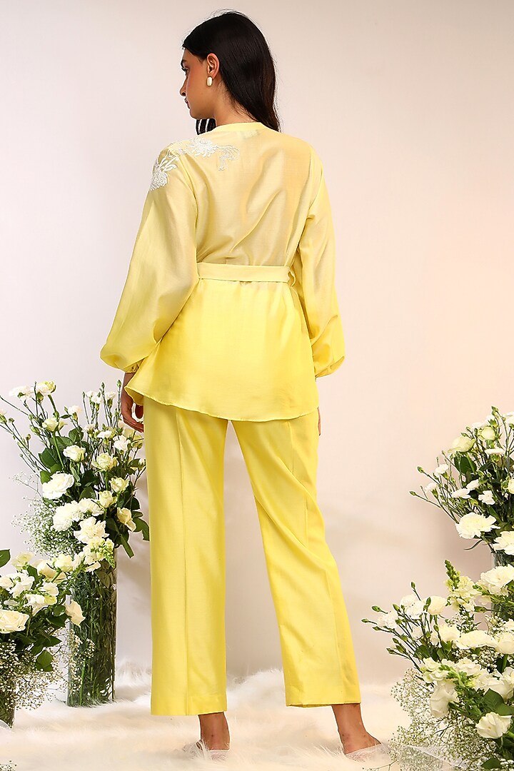 Citrus Yellow Chanderi Silk Hand & Machine Embroidered Co-Ord Set by Sakshi Khetterpal at Pernia's Pop Up Shop