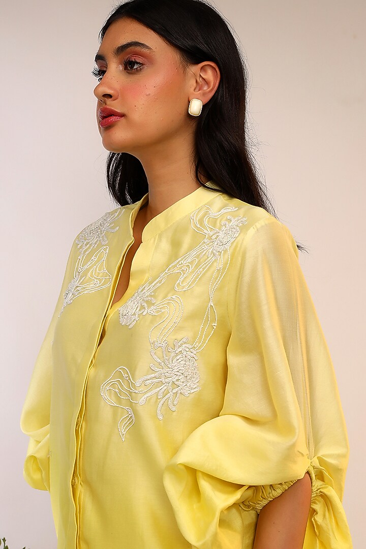 Citrus Yellow Chanderi Silk Hand Embroidered Co-Ord Set by Sakshi Khetterpal at Pernia's Pop Up Shop