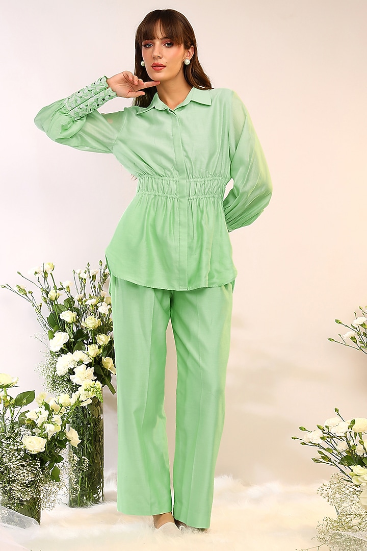 Kiwi Green Chanderi Silk Hand & Machine Embroidered Co-Ord Set by Sakshi Khetterpal at Pernia's Pop Up Shop