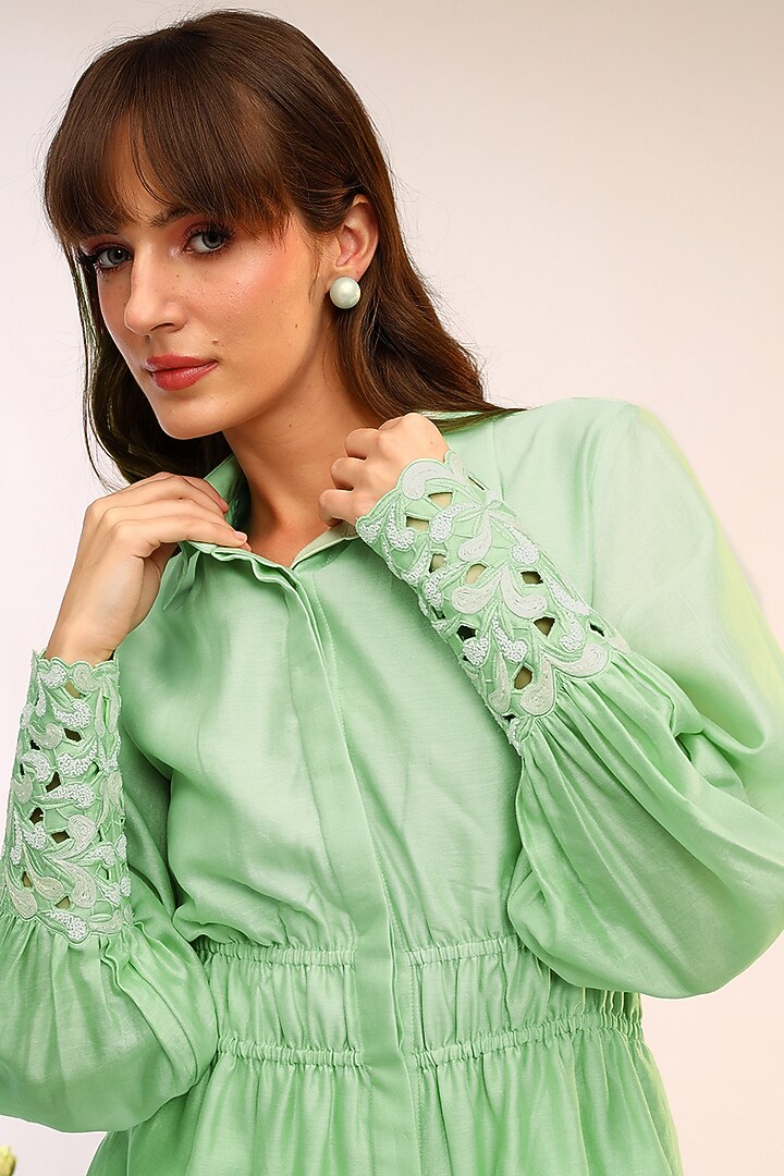 Kiwi Green Chanderi Silk Hand & Machine Embroidered Co-Ord Set by Sakshi Khetterpal at Pernia's Pop Up Shop