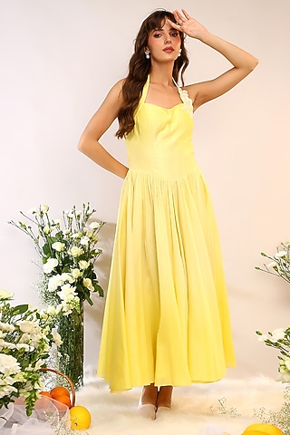 Citrus Yellow Chanderi Silk Hand & Machine Embroidered Midi Dress by Sakshi Khetterpal